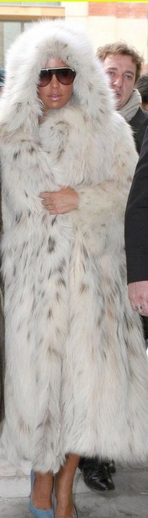 Amber Rose Lynx FUR Coat.jpg