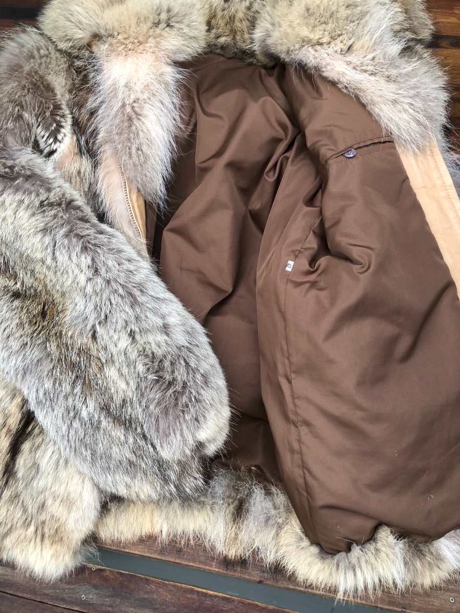 THICK FULL SKIN CANADIAN COYOTE COAT - Size 42 mens - Fur Mall - The ...