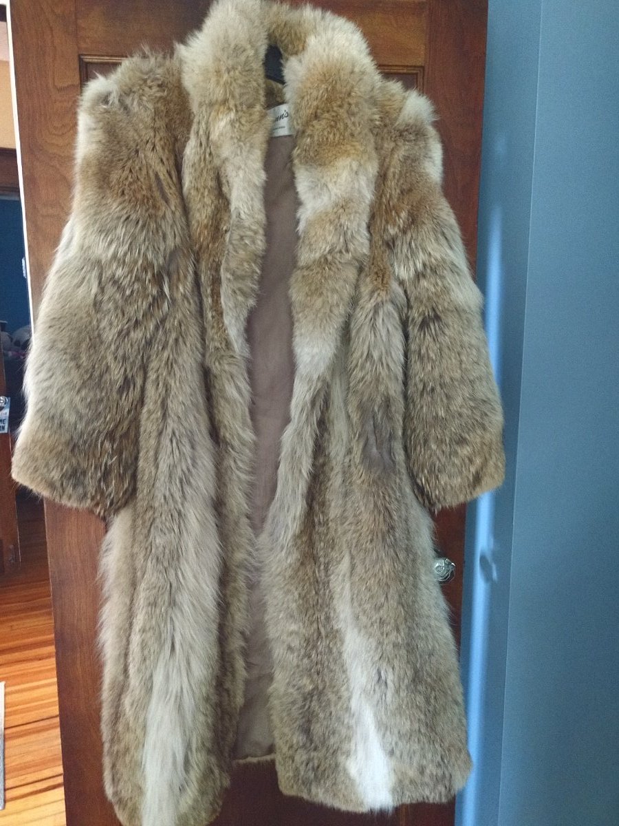 FL coyote coat for sale - Fur Mall - The Fur Den