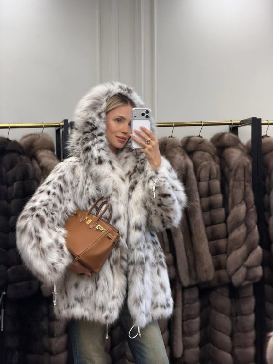 viktoriyakit.furs_1761800243_3754575031364777225_1114199826.thumb.jpg.e2bbd7776059a3fc3f863ade10fd7617.jpg